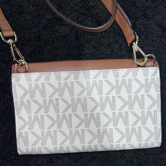 Michael Kors 3 in 1 Bag - Picture 12 of 12